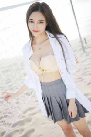 又白又嫩奶又大又硬视频